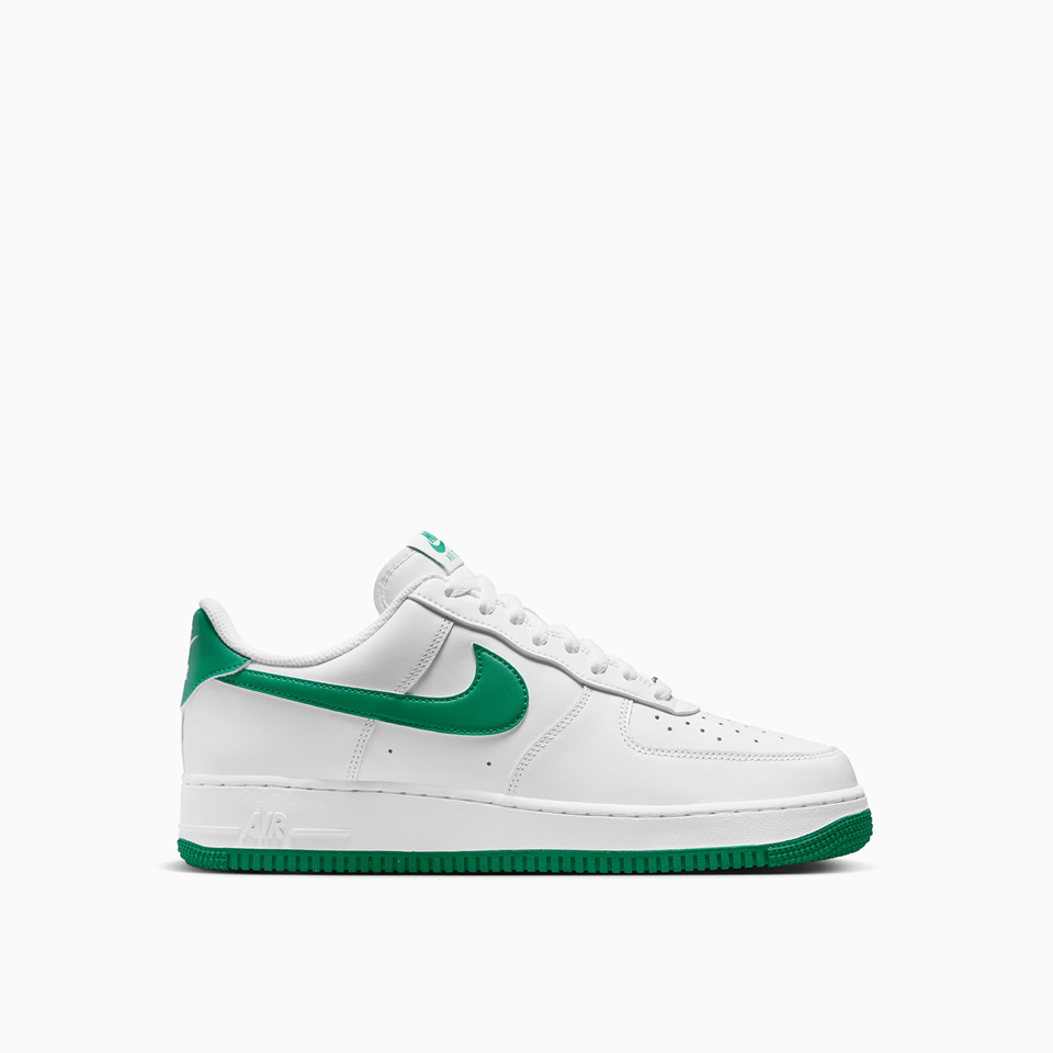 NIKE: NIKE AIR FORCE 1 '07 SNEAKERS FJ4146-102