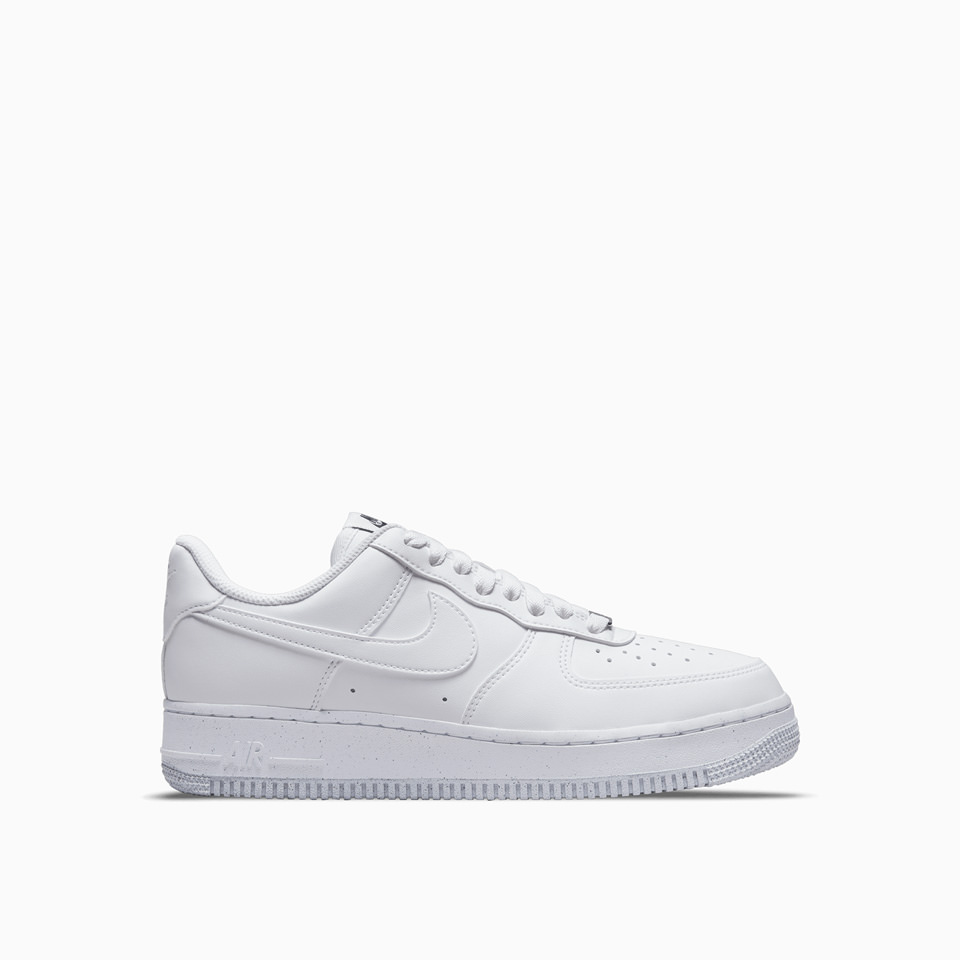 NIKE: SNEAKERS NIKE AIR FORCE 1 '07 NEXT NATURE DC9486-101