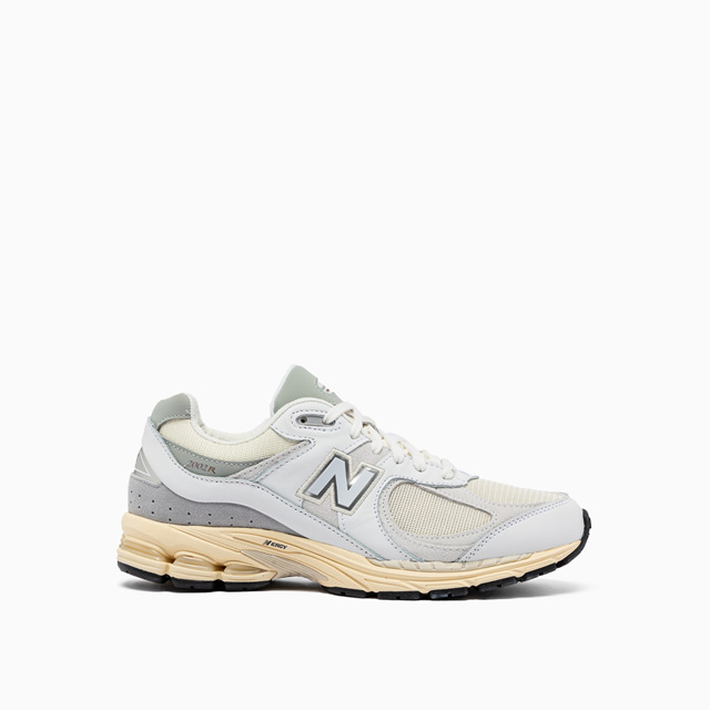 NEW BALANCE: NEW BALANCE 2002R SNEAKERS M2002RIA