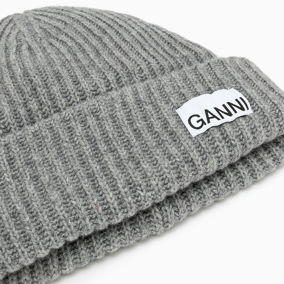 GANNI: BEANIE GANNI