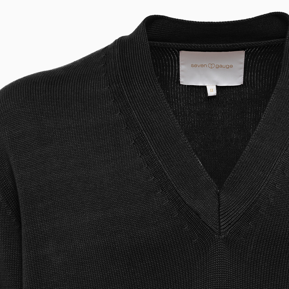 SEVEN GAUGE: SEVEN GAUGE V-NECK SWEATER