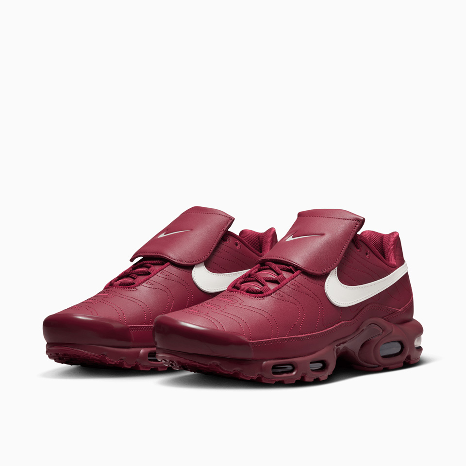 NIKE: NIKE AIR MAX PLUS 600