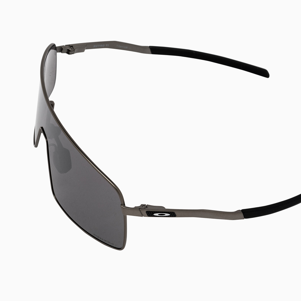 OAKLEY: OAKLEY SUTRO SUNGLASSES