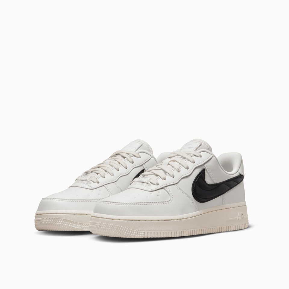 NIKE: SNEAKERS NIKE AIR FORCE 1 '07 (W) FV1182-001