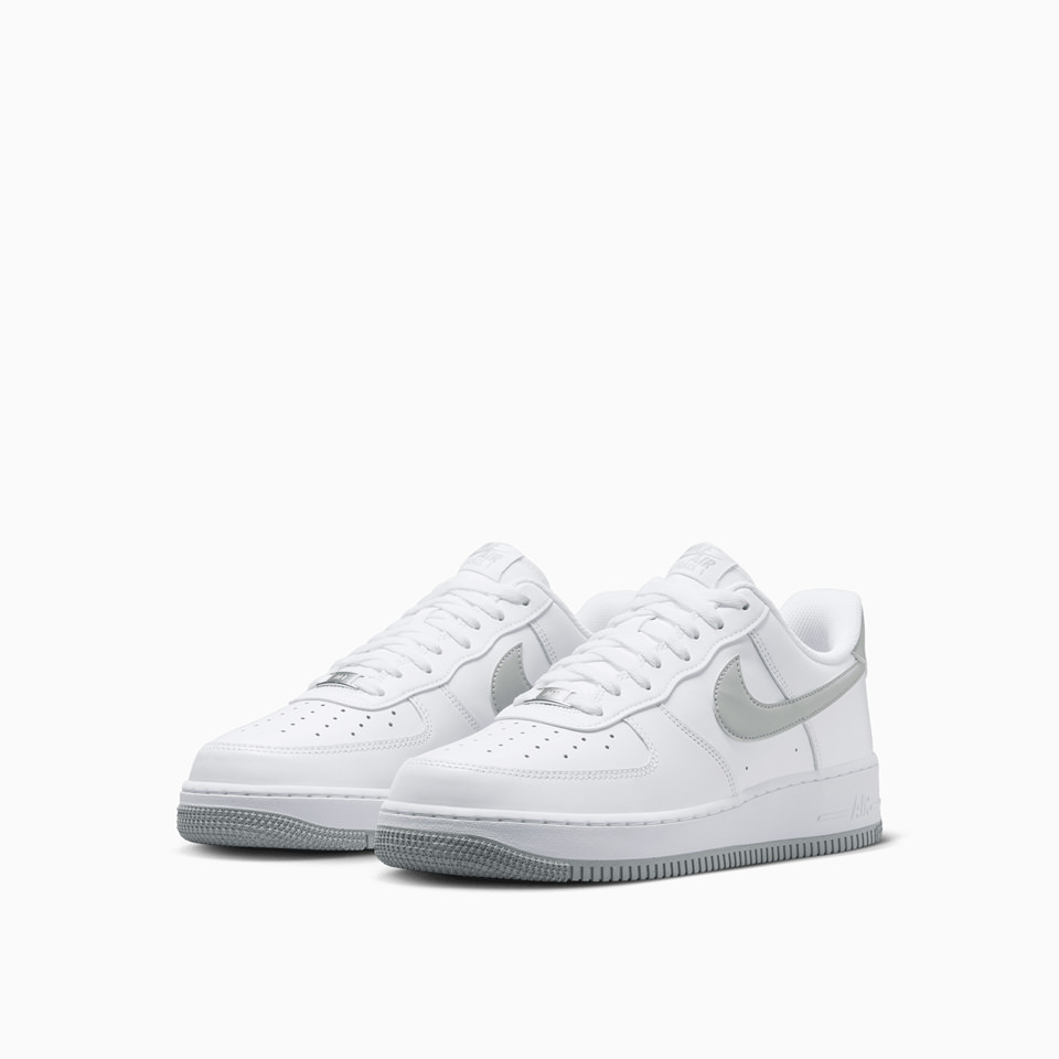 NIKE: NIKE AIR FORCE 1 '07 SNEAKERS FJ4146-100