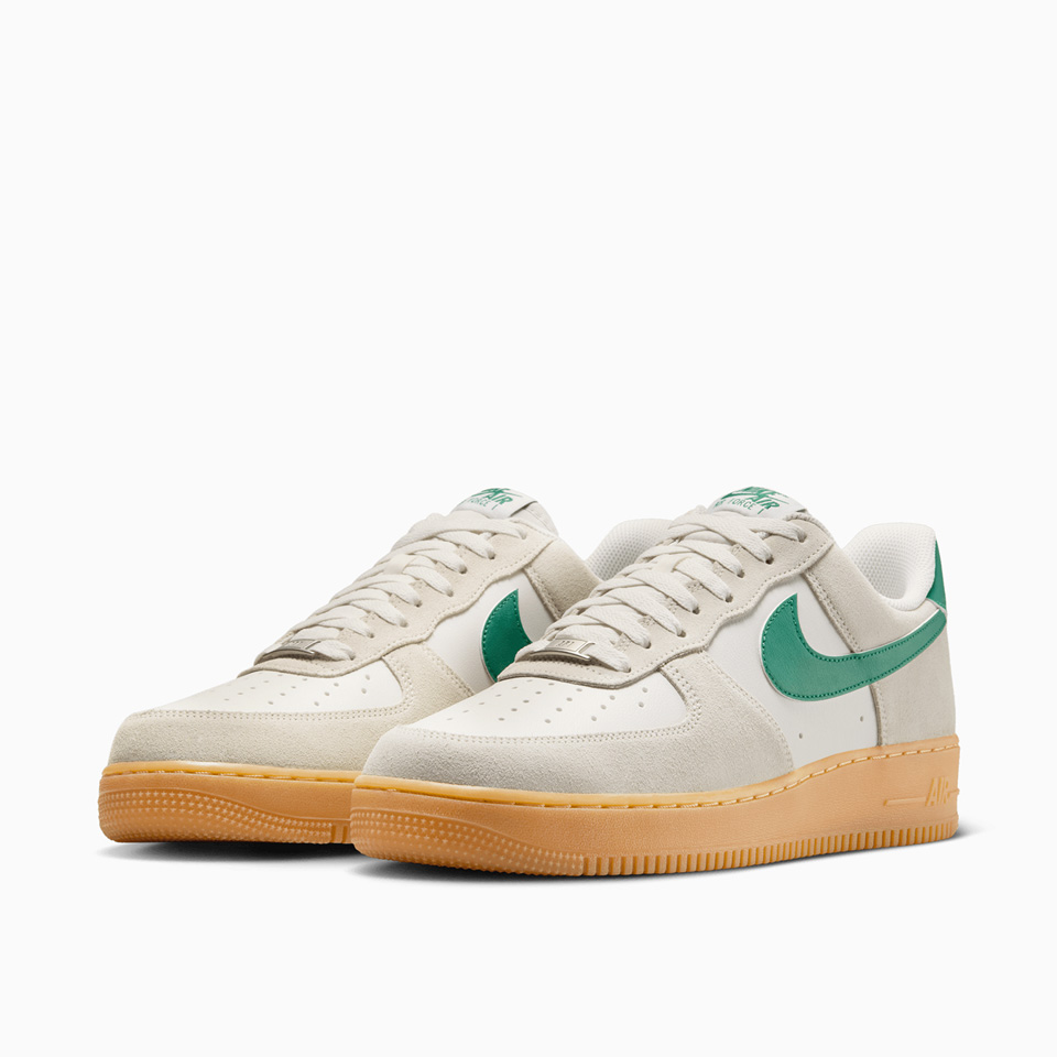 NIKE: SNEAKERS NIKE AIR FORCE 1 '07 LV8 FQ8714-001