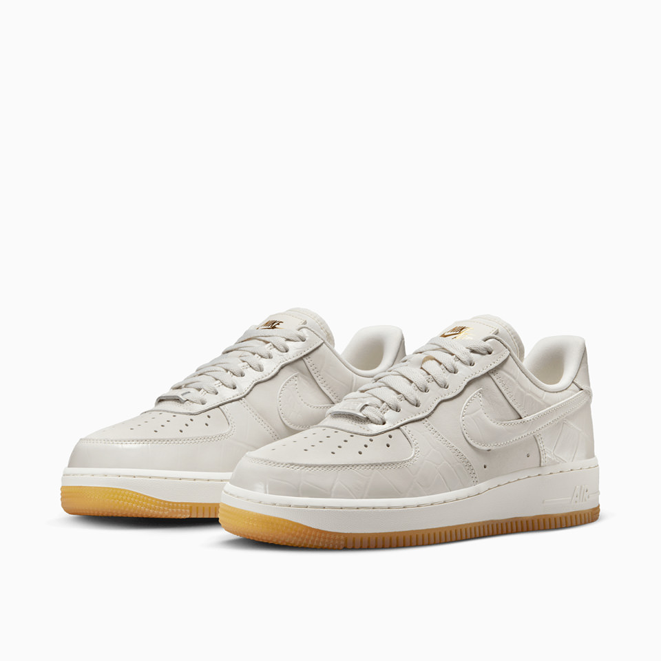 NIKE: SNEAKERS NIKE AIR FORCE 1 '07 LX (W) DZ2708-001