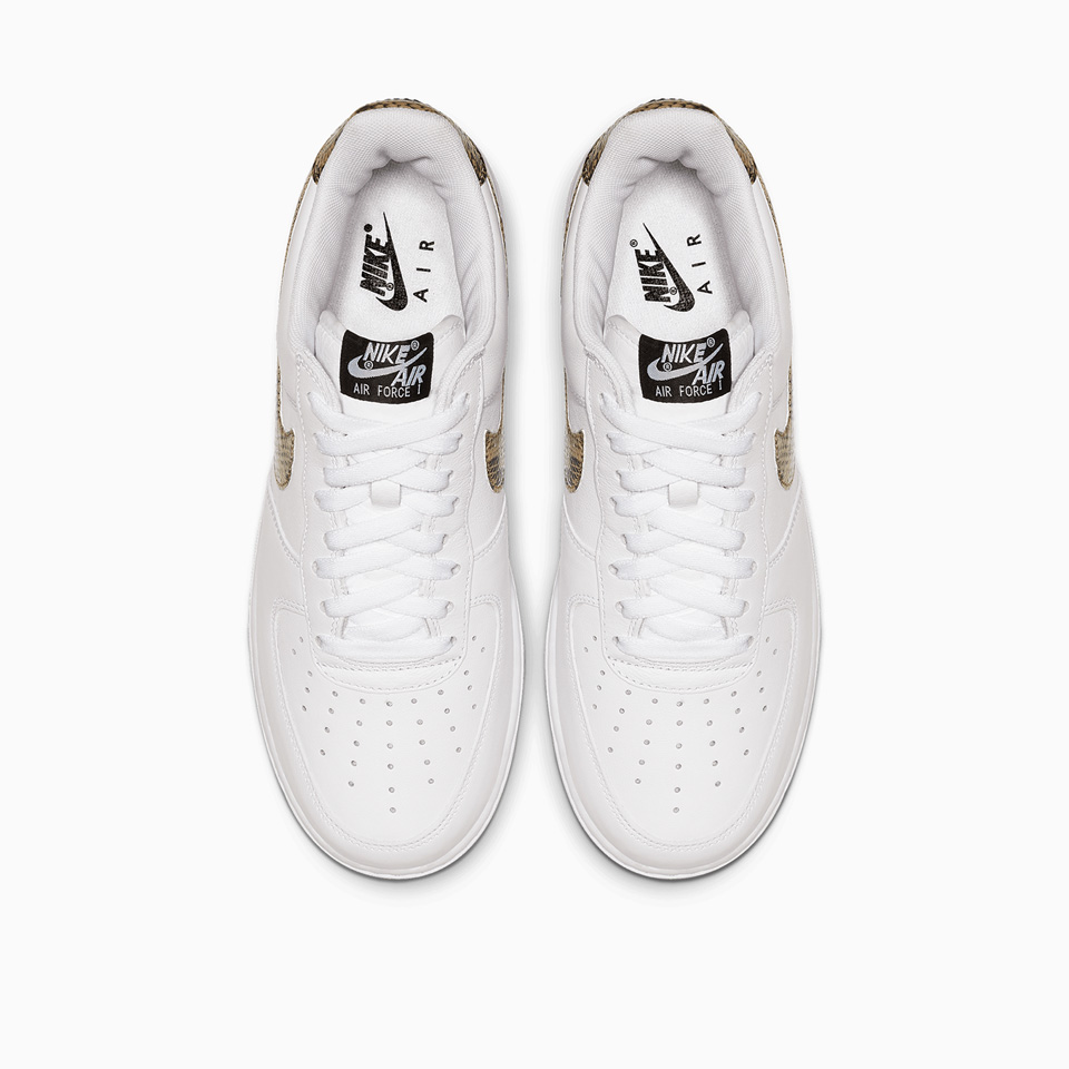 NIKE: NIKE AIR FORCE 1 LOW RETRO PREMIUM SNEAKERS AO1635-100