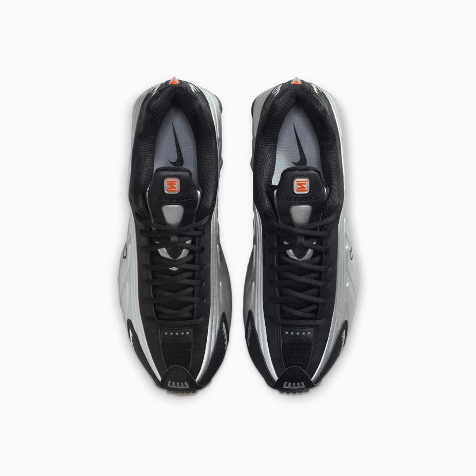 NIKE: NIKE SHOX R4 SNEAKERS BV111-008