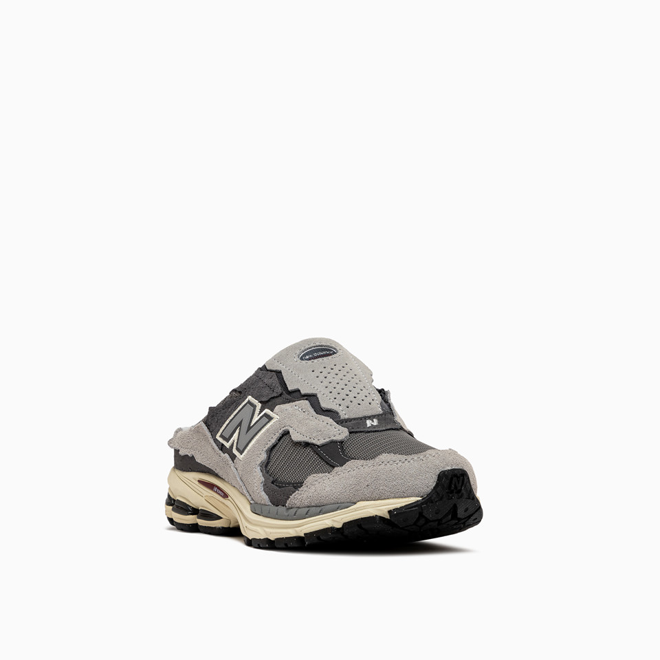 NEW BALANCE: NEW BALANCE 2002N SNEAKERS M2002NA