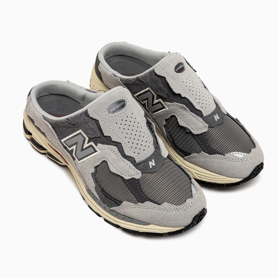 NEW BALANCE: NEW BALANCE 2002N SNEAKERS M2002NA